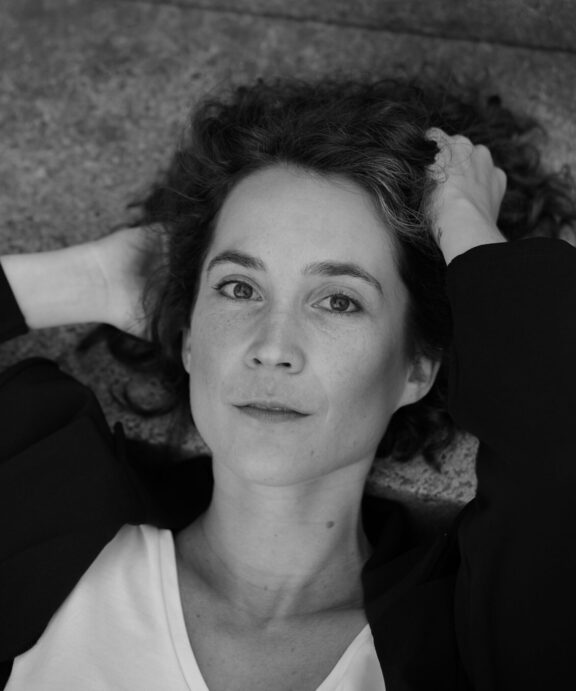 Schauspielerporträt in Schwarz-Weiß Anni C. Salander